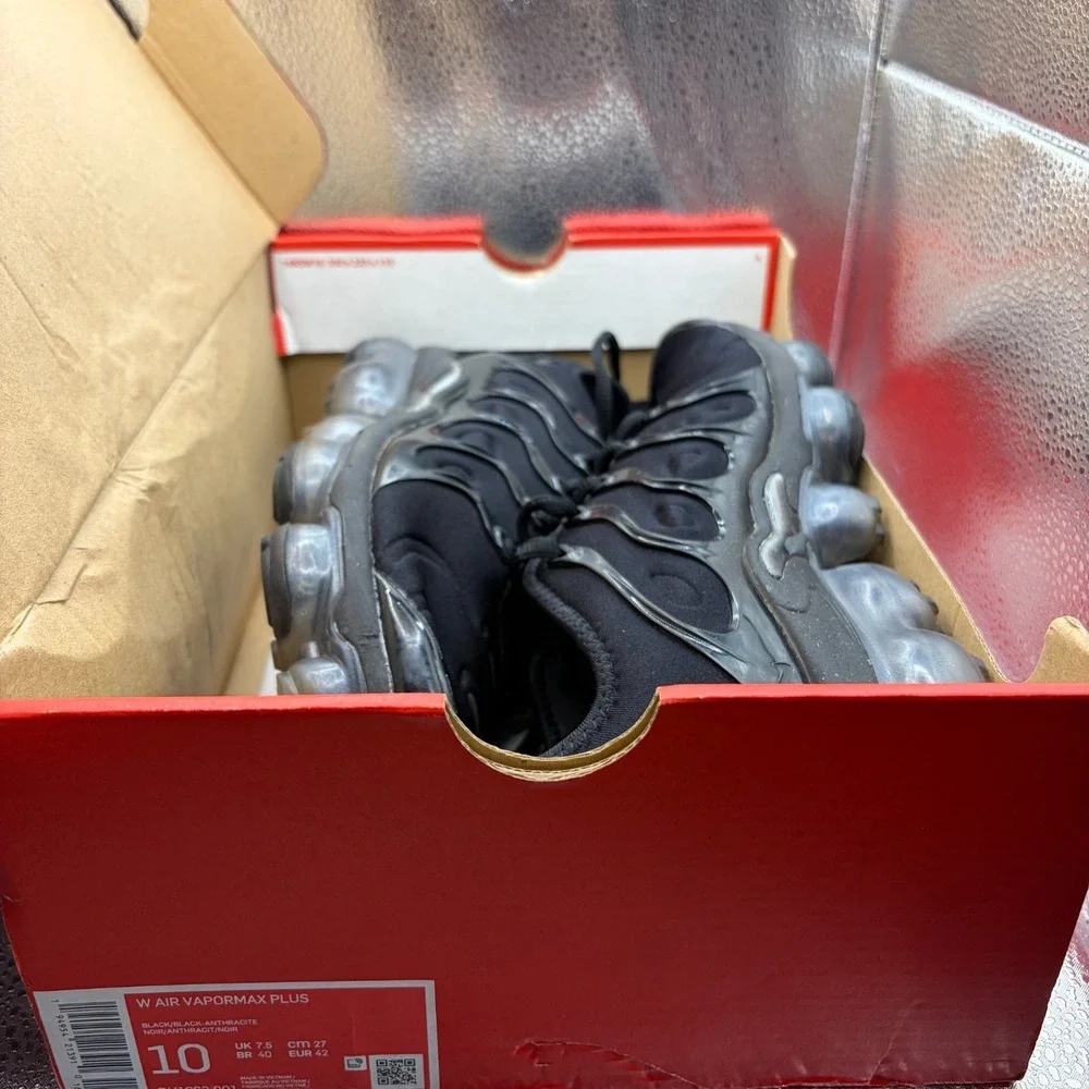 Size 10 Nike Air VaporMax Plus SE Black Womens‎ Lace Up Running Shoes DH1063-001